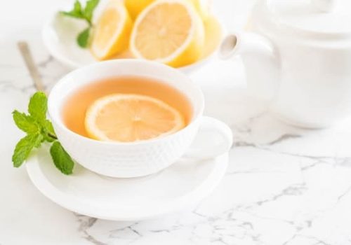 Peppermint tea with lemon